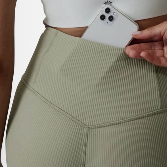 Athleta Pants Women’s Sage Green Elation Rib Tight Leggings Yoga Small Petite SP - Picture 2 of 8